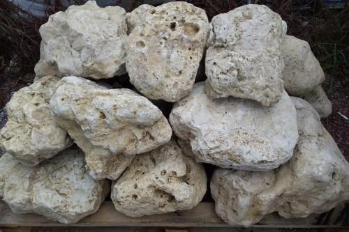 Окаменелый известняк омытый (речной) фр. 300-500 мм.